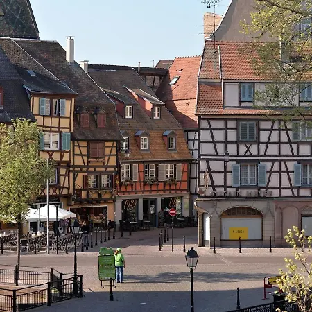 De Luxe En Hyper-centre Avec 3 Chambres, Balcon, Parking, Proche Musee Unterlinden - Fr-1-744-37 * Colmar